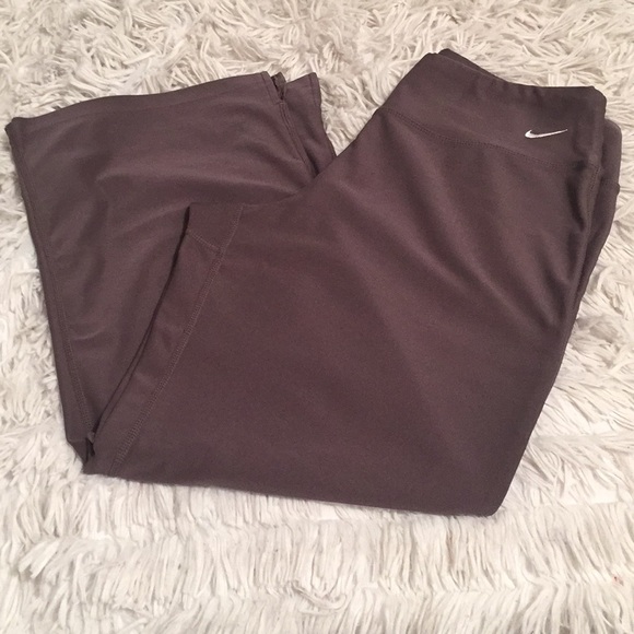 Nike Leggings - Picture 2 of 6